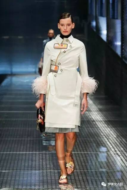 普拉达prada时装秀采访,2019普拉达prada秋冬时装周