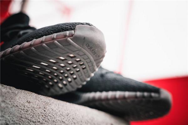 2017首双椰子！余文乐中了联名的毒又找VANS做了两双鞋