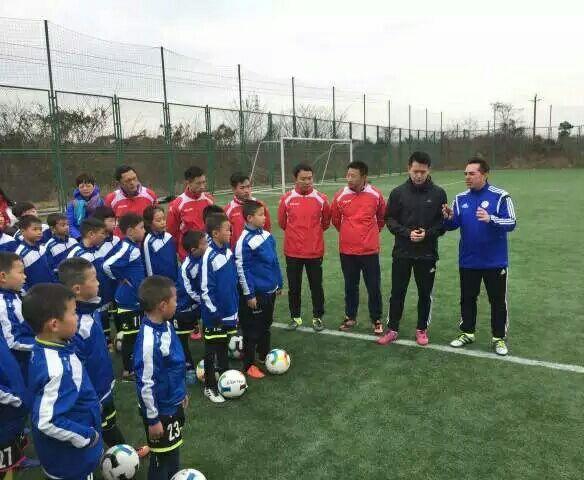 汤姆拜尔简介,汤姆拜尔1v1