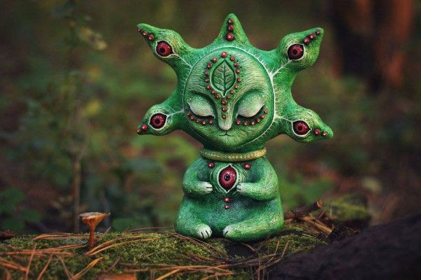 这些怪脸娃娃似乎拥有某种神奇的魔力!你感受到了吗?