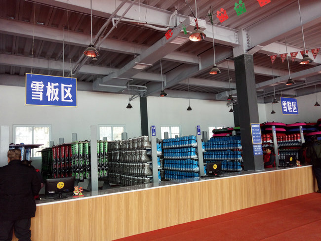 洛阳滑雪场伏牛山攻略,神灵寨滑雪攻略