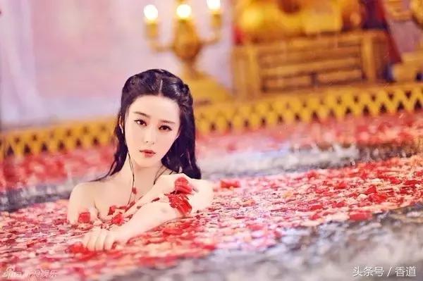 可囊可食,可嗅可观,可插可戴的玫瑰,才是“真玫瑰”