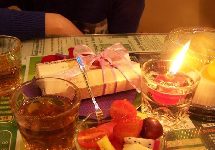 情侣情人节怎么过最暖心的话,情人节怎么过才能感动对方