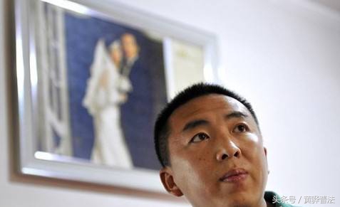 取钱时atm机吞钱怎么解决,取钱atm机不停吐钱怎么办