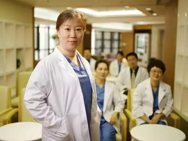 他说他快死了，我的眼泪唰掉下来，急诊科超人于莺眼中的生命四季