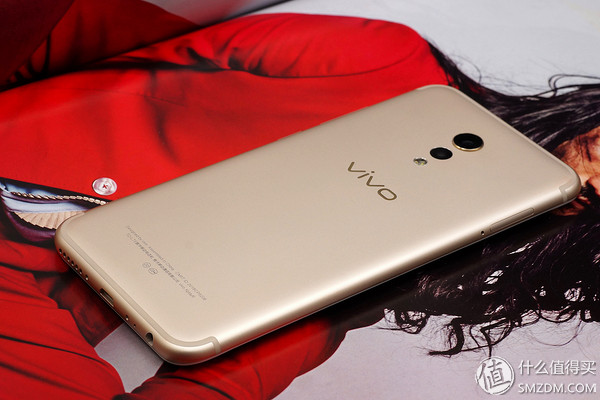 vivoxplay6内外屏是一体的吗,vivoxplay6曲面屏参数