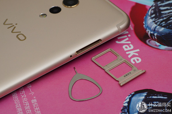 vivoxplay6内外屏是一体的吗,vivoxplay6曲面屏参数