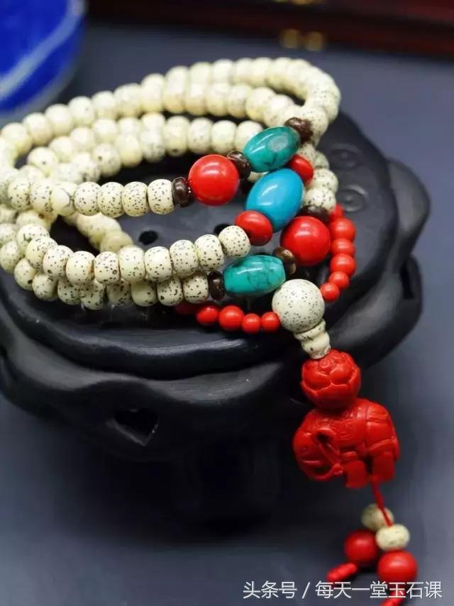 十二星座适合戴什么手串,十二星座手串排行榜