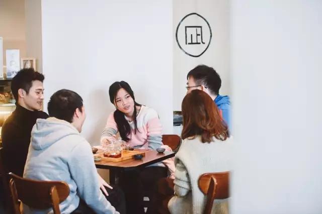 越秀丨咖啡遍野的淘金,这家手冲茶叶店却成了“网红”