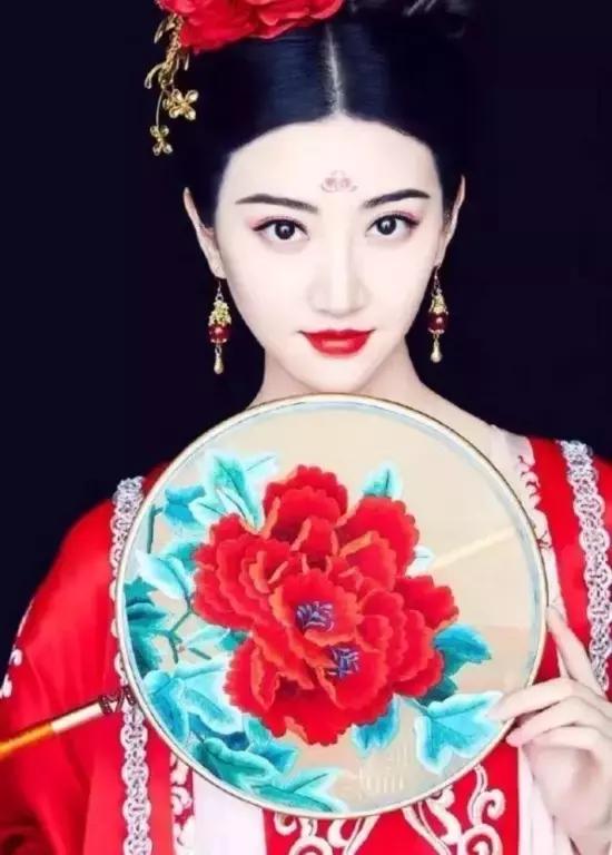 景甜代言迪奥的口红,景甜的口红色号