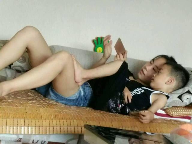 有个小18岁的妹妹是个什么体验,有一个差10岁的妹妹是什么体验