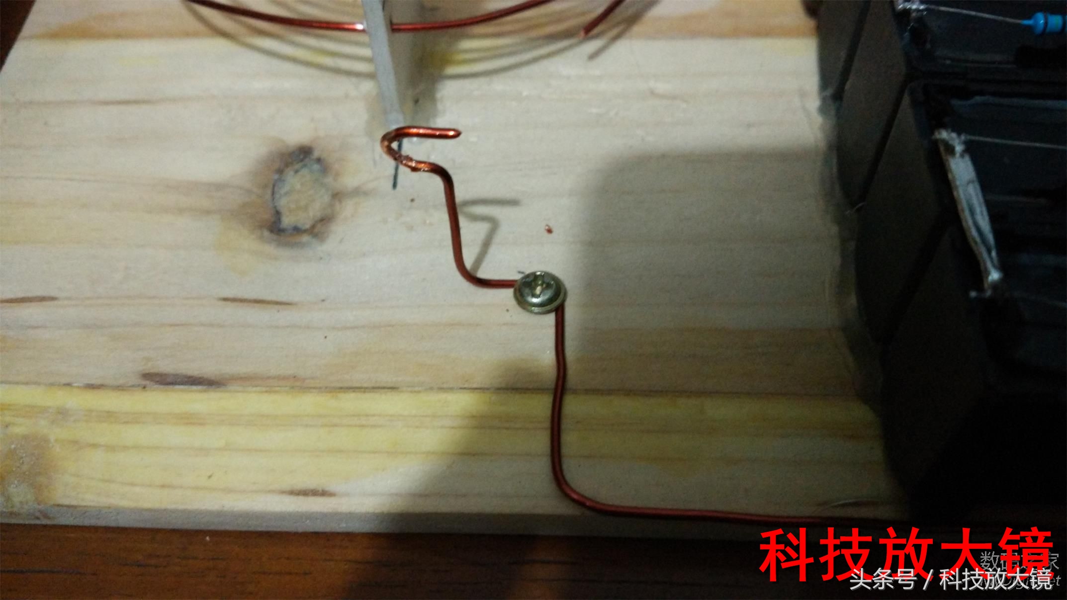 特斯拉线圈闪电制作教程,特斯拉线圈人造闪电原理及制作