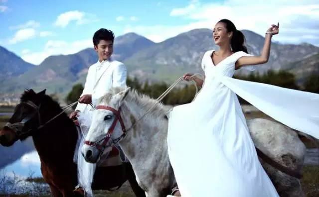 南充到云南拍婚纱照预计要多少钱,春天云南拍婚纱照的地方