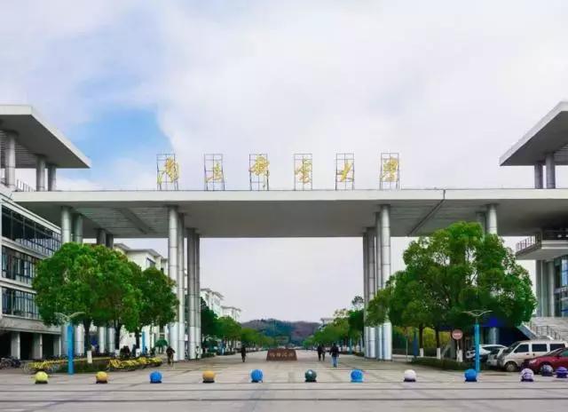 金陵十三校齐贺新春,请您查收一份来自南大的新春祝福