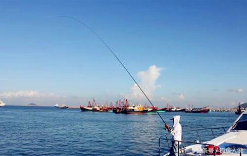 抛海竿钓鱼海钓,海钓抛竿技巧