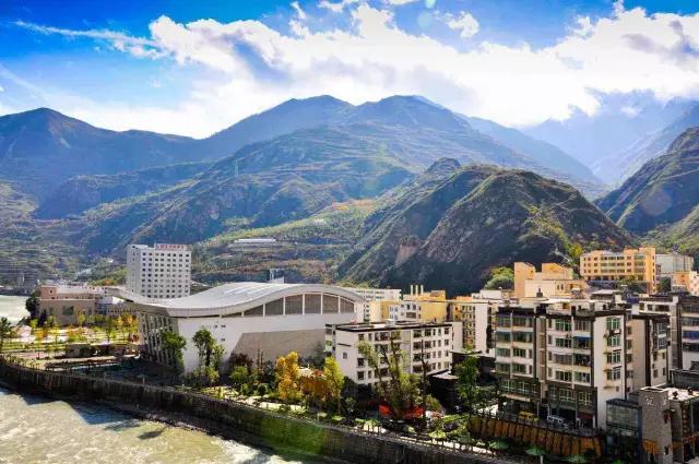 成都周边一天自驾游去哪里,春节成都附近3天自驾游哪里耍