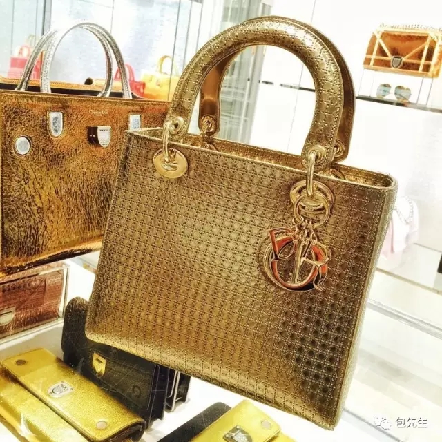 包粉晒包,新年到,用新包,送祝福!