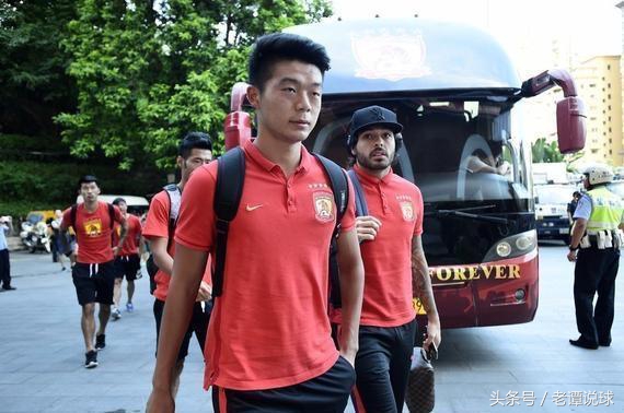 解说员老谭伯恩利曼城,老谭评球英格兰