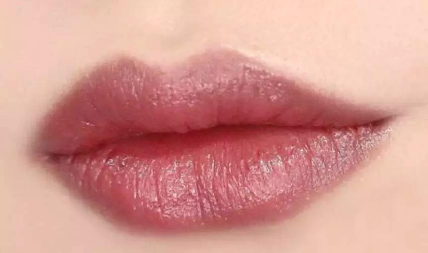 赌上所有红包，我预测这几款口红将刷爆2017年朋友圈！