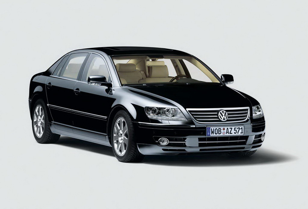 一大哥花了256万买了辆W12缸辉腾，引发了以下几件事！