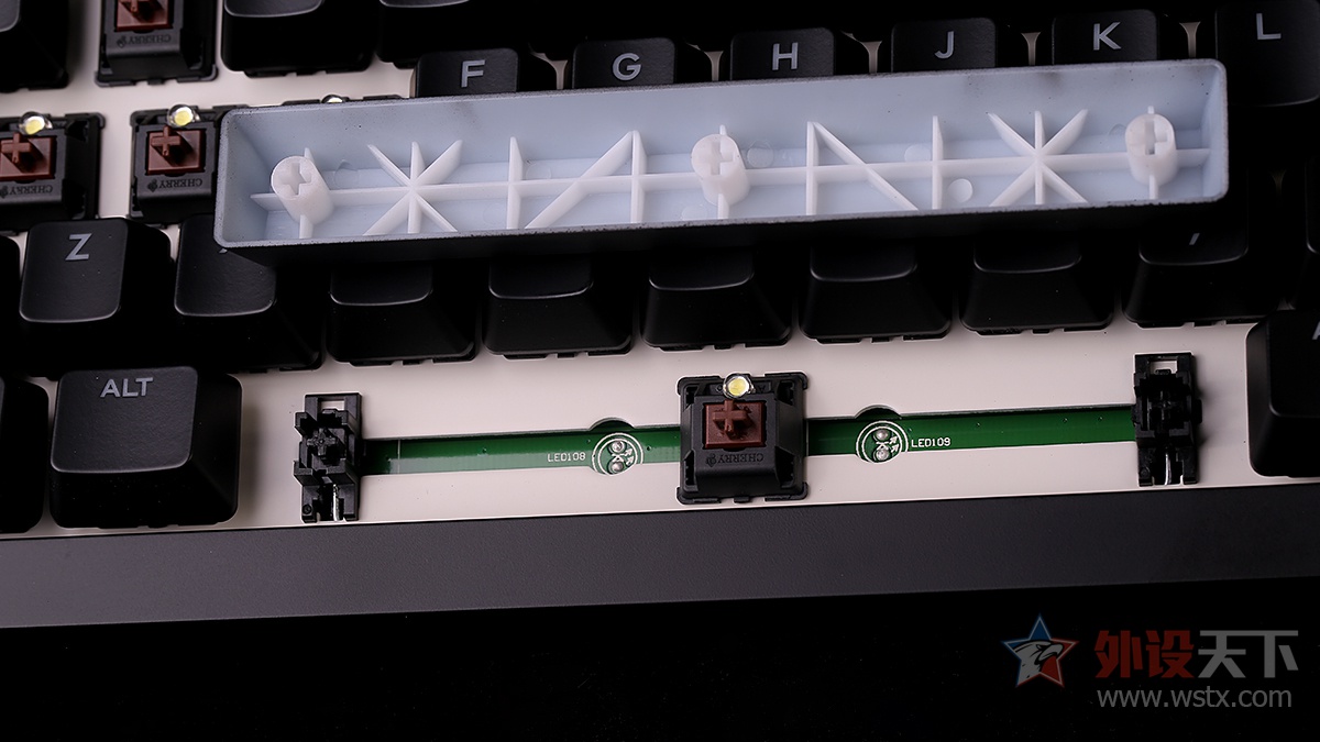 酷冷至尊烈焰枪测评,酷冷至尊烈焰枪多功能