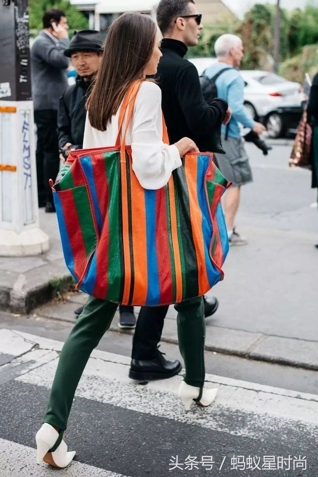 最热门手袋,菱形格纹手袋