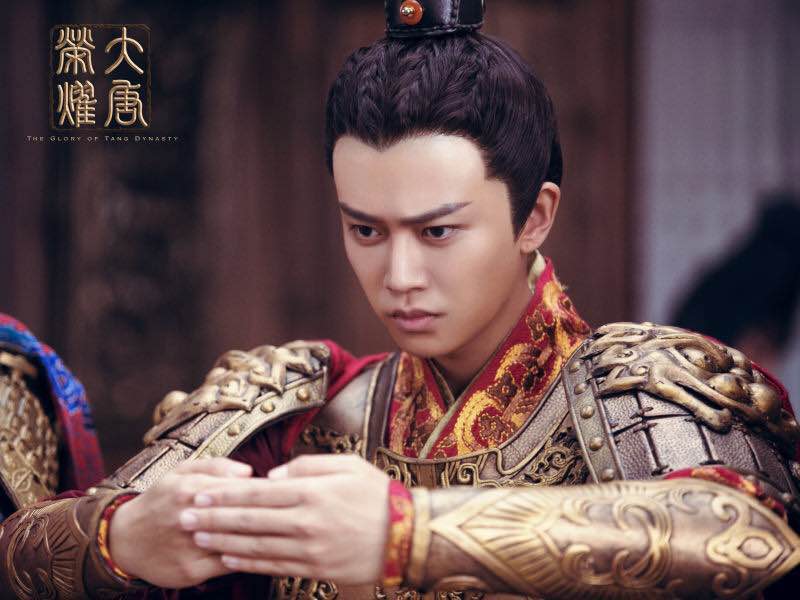 任嘉伦生病发烧的视频,任嘉伦中暑视频