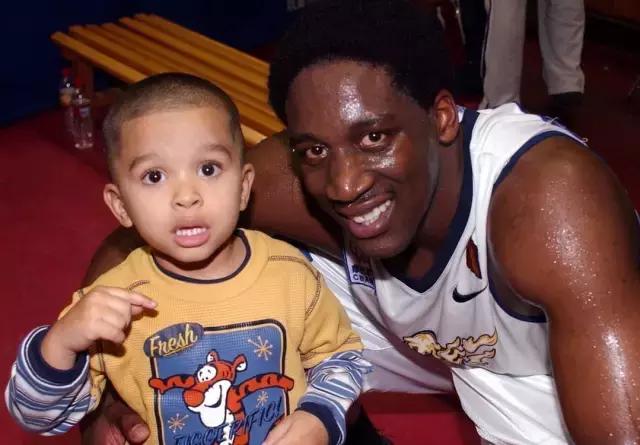 cba外援积臣,广东外援积臣cba退役视频