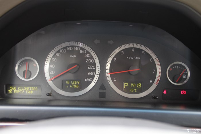 沃尔沃xc90北欧经典3.2排量二手车,沃尔沃xc90和沃尔沃S90对比