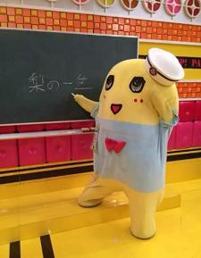 最近霸屏的小黄鸡表情包,最近很火的沙雕小黄鸡表情包