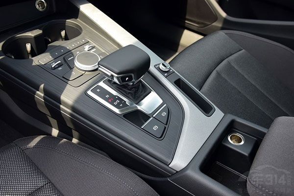 新奥迪a4l评测,新奥迪a4l和老款区别