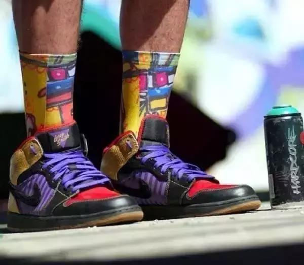 袜子不好穿着小妙招,袜子穿不牢小妙招