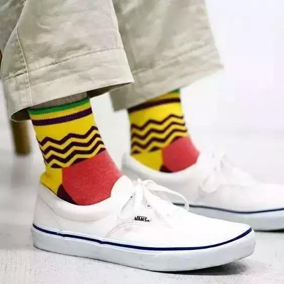 袜子不好穿着小妙招,袜子穿不牢小妙招