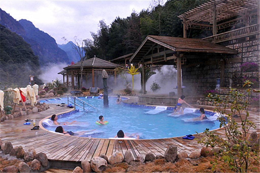 你以为的温泉是这样的,你泡过正真的温泉吗