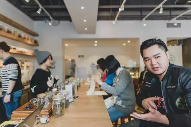 越秀丨咖啡遍野的淘金,这家手冲茶叶店却成了“网红”