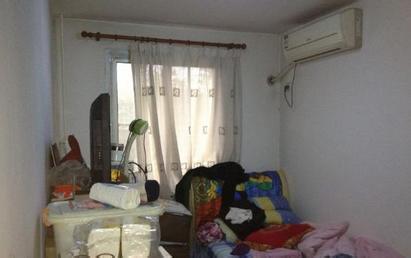 去上海看老公，却在床下发现一神秘纸箱，打开一看我顿觉羞愧万分