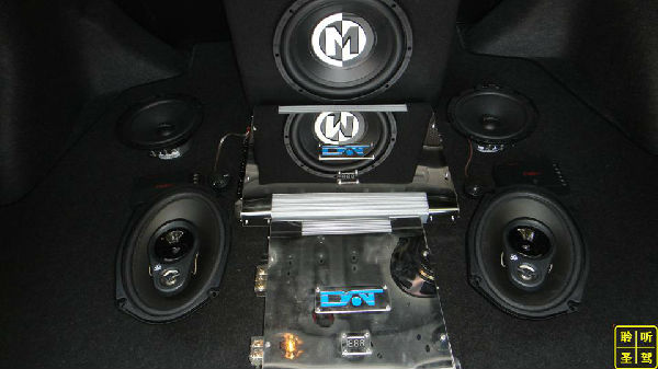 花冠音响改装最佳效果,花冠老款改装音响方案
