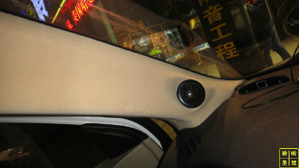 花冠音响改装最佳效果,花冠老款改装音响方案