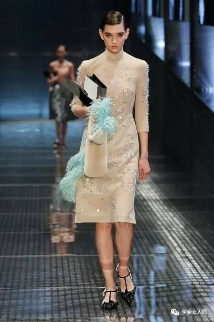 普拉达prada时装秀采访,2019普拉达prada秋冬时装周