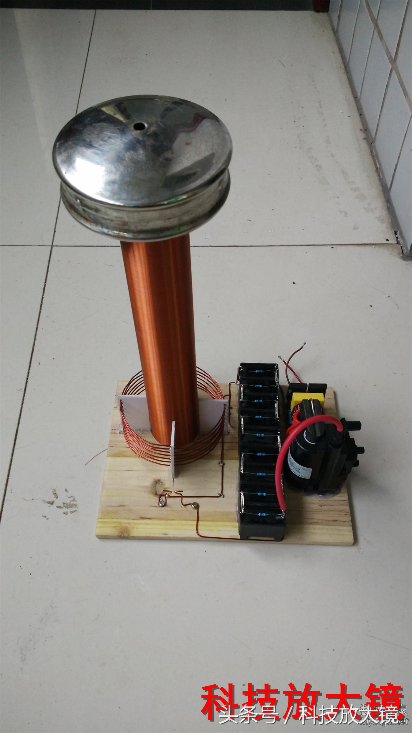 特斯拉线圈闪电制作教程,特斯拉线圈人造闪电原理及制作