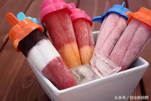 怎么自制冰激凌简单又好吃,如何在家中制作美味好吃的冰淇淋