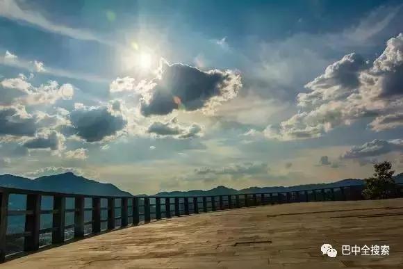 巴中，又排全国第一，还要别的城市活不？