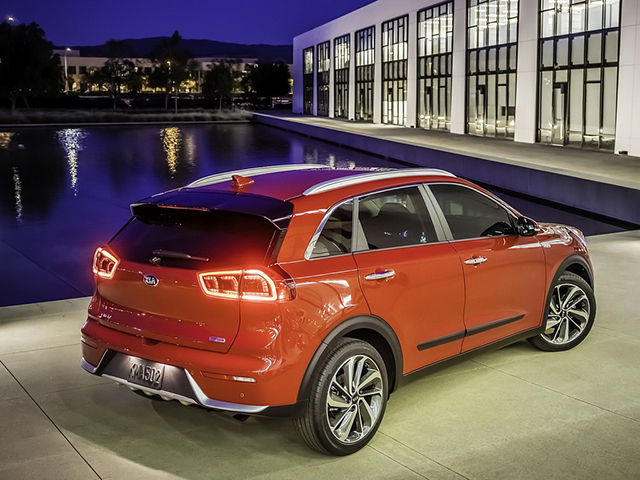 16款起亚k5hybrid混动测评,起亚混动极睿