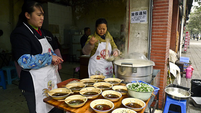 重庆小面馆经营,重庆苍蝇馆子解放碑附近面馆