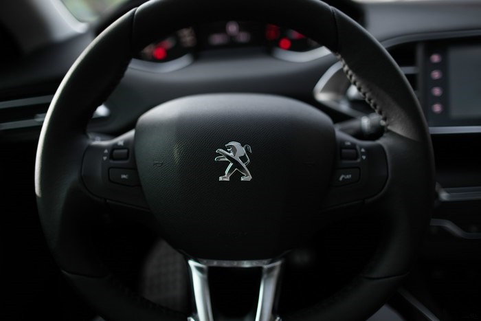 标致308s二手车15年价格1.6t,标致308s顶配睿驰版1.6t