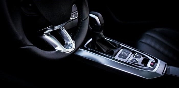 标致308s二手车15年价格1.6t,标致308s顶配睿驰版1.6t