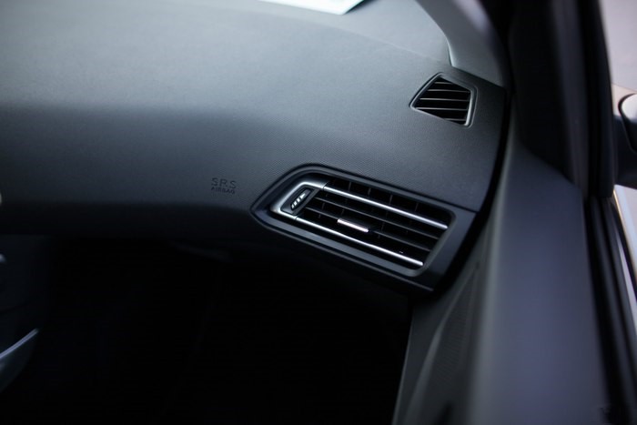 标致308s二手车15年价格1.6t,标致308s顶配睿驰版1.6t