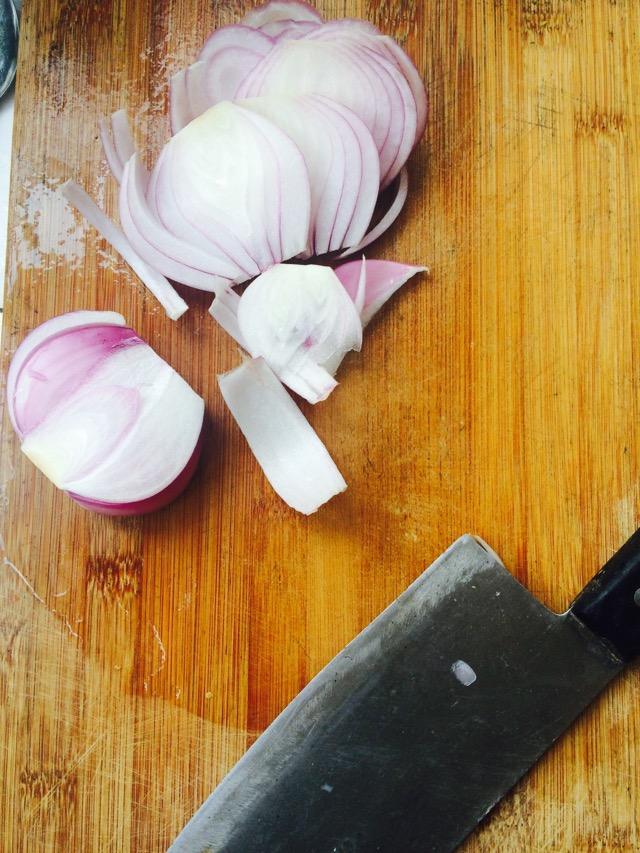 新房玻璃窗户灰蒙蒙的？这样做玻璃立马变得干净透亮！超简单！