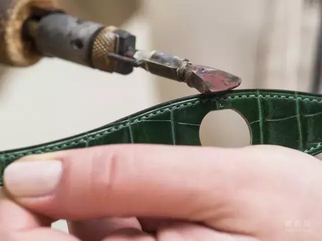 爱马仕包属于什么档次,为什么爱马仕鳄鱼皮包受欢迎