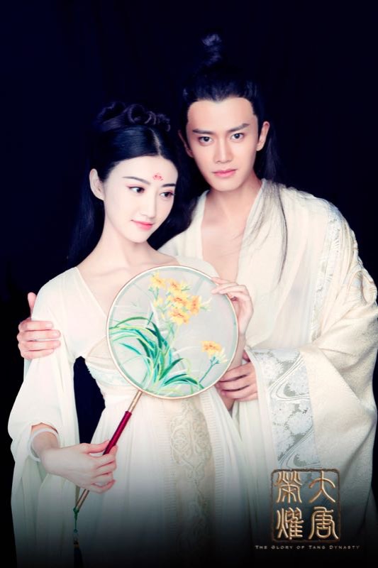 任嘉伦生病发烧的视频,任嘉伦中暑视频